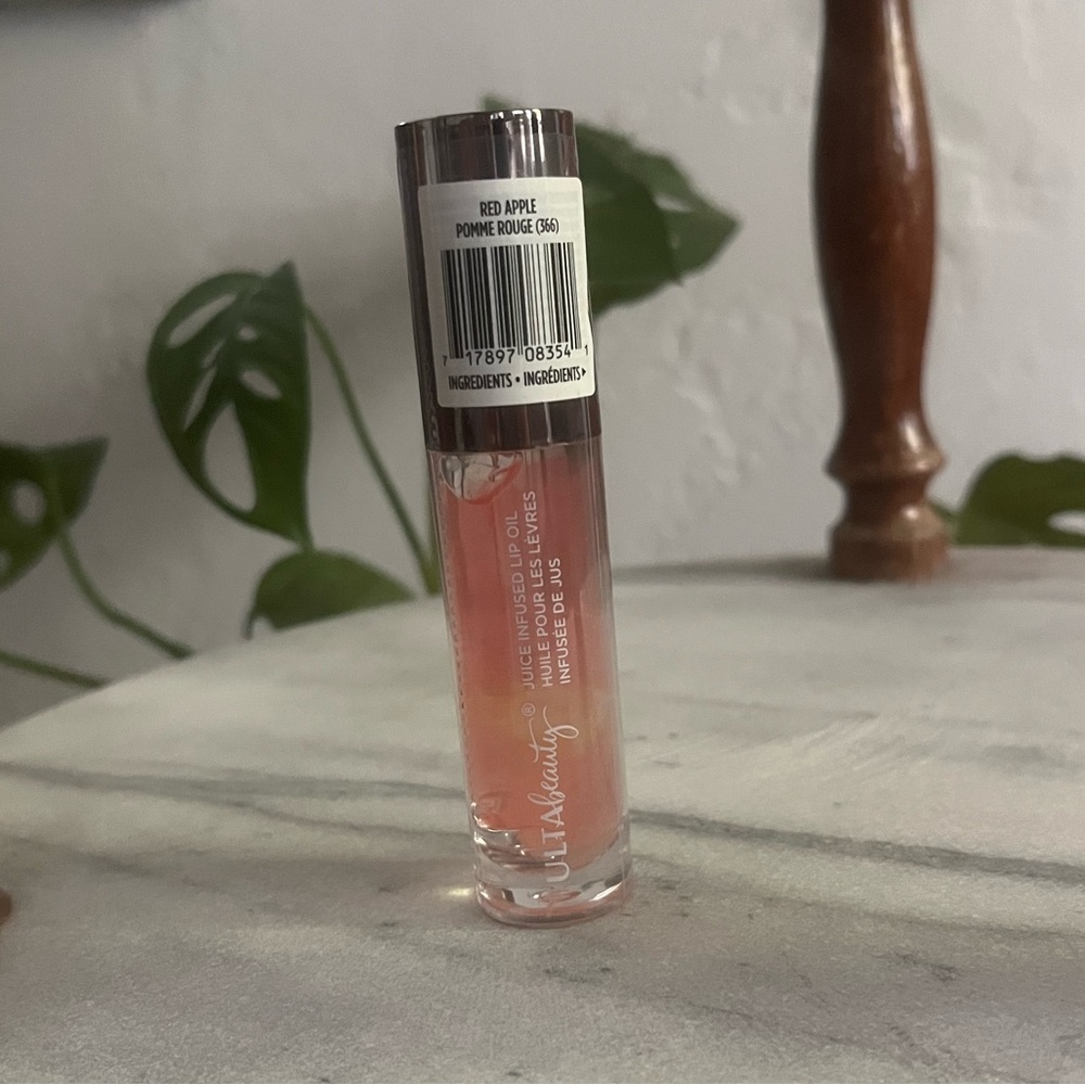✨$2 ULTA Beauty Collection Juice Infused Lip Oil in red apple full size